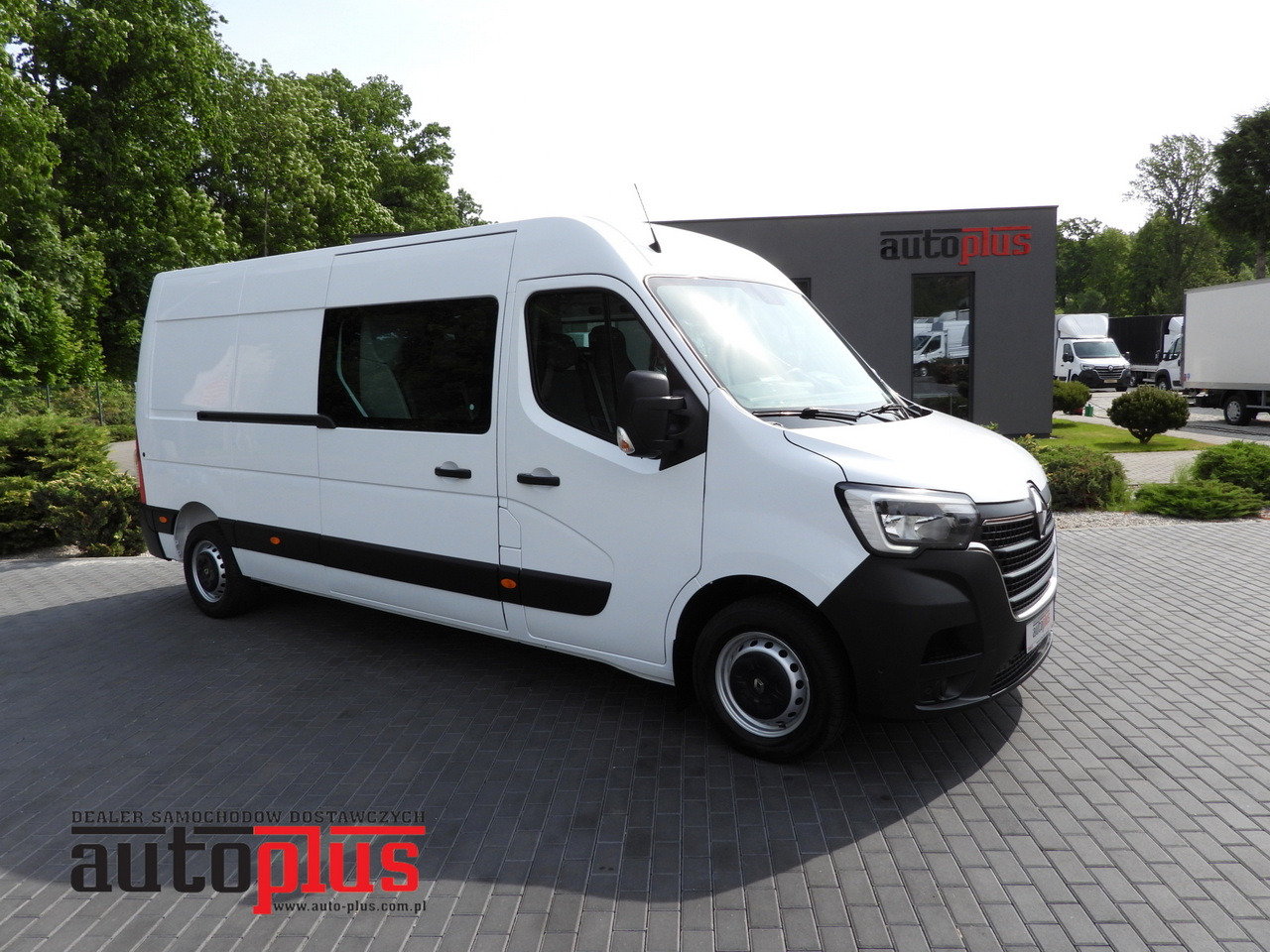 RENAULT MASTER BOX DELIVERY VAN 7 SEATS CRUISE CONTROL NAVIGATION LED LIGHTS AIR CONDITIONING 140HP - Kassebil: bilde 1 RENAULT MASTER BOX DELIVERY VAN 7 SEATS CRUISE CONTROL NAVIGATION LED LIGHTS AIR CONDITIONING 140HP - Kassebil: bilde 1