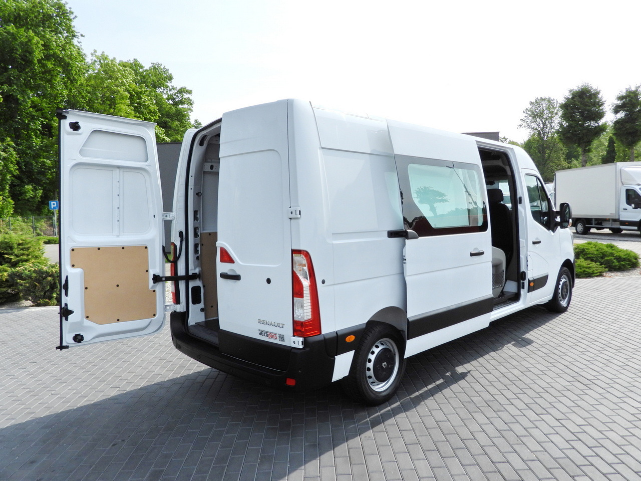 RENAULT MASTER BOX DELIVERY VAN 7 SEATS CRUISE CONTROL NAVIGATION LED LIGHTS AIR CONDITIONING 140HP - Kassebil: bilde 3 RENAULT MASTER BOX DELIVERY VAN 7 SEATS CRUISE CONTROL NAVIGATION LED LIGHTS AIR CONDITIONING 140HP - Kassebil: bilde 3