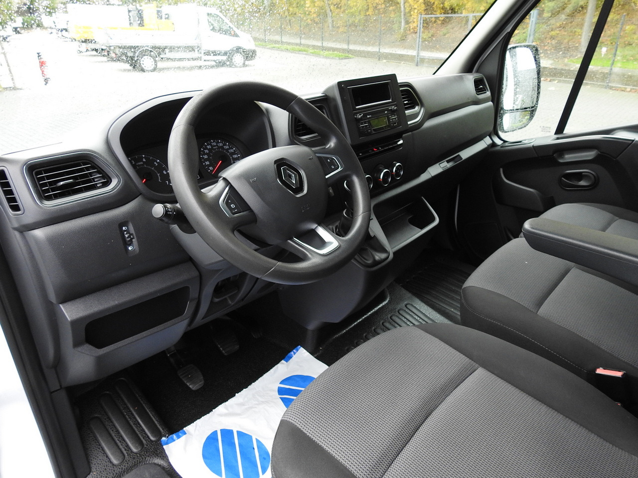 RENAULT MASTER STAKE BODY CRUISE CONTROL AIR CONDITIONING LED LIGHTS TWIN WHEELS 130HP - Varebil med plan: bilde 2 RENAULT MASTER STAKE BODY CRUISE CONTROL AIR CONDITIONING LED LIGHTS TWIN WHEELS 130HP - Varebil med plan: bilde 2