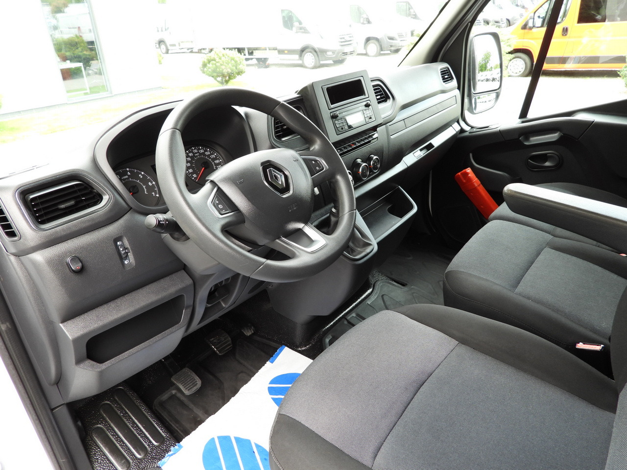 RENAULT MASTER TARPAULIN 10 PALLETS CRUISE CONTROL LED LIGHTS AIR CONDITIONING 165HP - Varebil med kapell: bilde 2 RENAULT MASTER TARPAULIN 10 PALLETS CRUISE CONTROL LED LIGHTS AIR CONDITIONING 165HP - Varebil med kapell: bilde 2