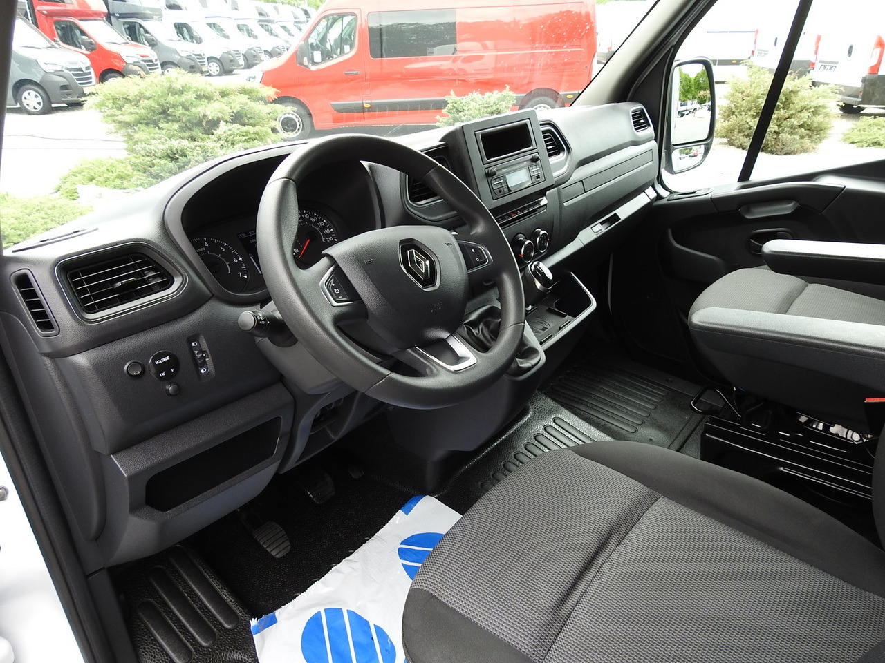 RENAULT MASTER TARPAULIN 10 PALLETS WEBASTO CRUISE CONTROL AIR CONDITIONING LED LIGHTS  165HP - Varebil med kapell: bilde 2 RENAULT MASTER TARPAULIN 10 PALLETS WEBASTO CRUISE CONTROL AIR CONDITIONING LED LIGHTS  165HP - Varebil med kapell: bilde 2