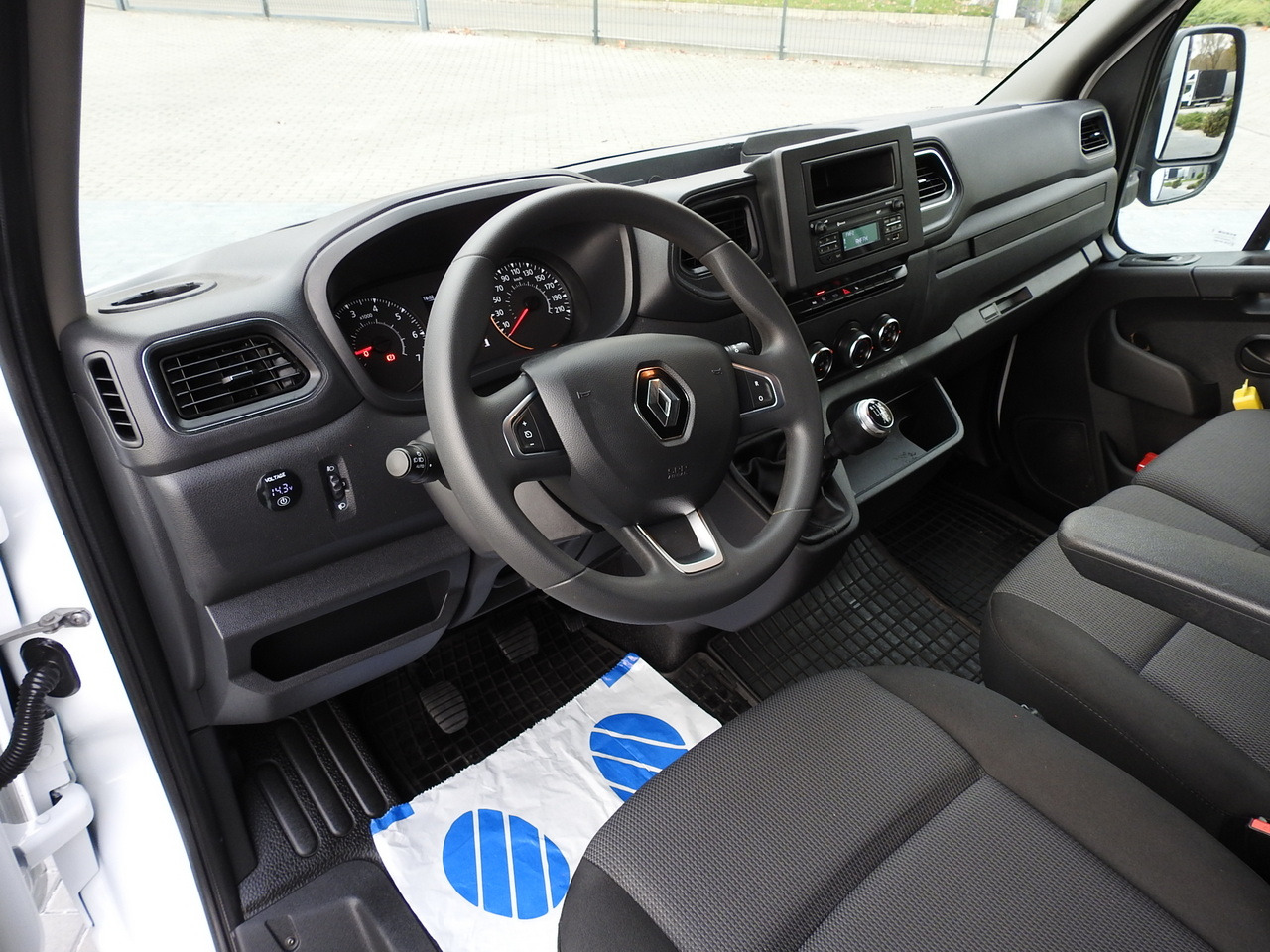 RENAULT MASTER TARPAULIN 10 PALLETS WEBASTO CRUISE CONTROL AIR CONDITIONING LED LIGHTS PNEUMATICS 165HP - Varebil med kapell: bilde 2 RENAULT MASTER TARPAULIN 10 PALLETS WEBASTO CRUISE CONTROL AIR CONDITIONING LED LIGHTS PNEUMATICS 165HP - Varebil med kapell: bilde 2