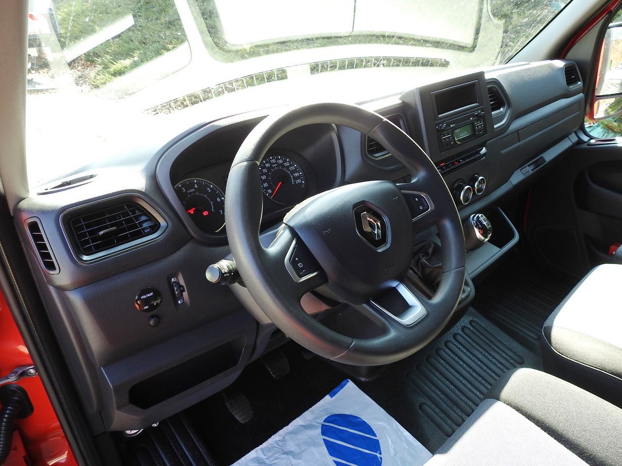 RENAULT MASTER TARPAULIN 10 PALLETS WEBASTO CRUISE CONTROL AIR CONDITIONING LED LIGHTS PNEUMATICS  165HP - Varebil med kapell: bilde 2 RENAULT MASTER TARPAULIN 10 PALLETS WEBASTO CRUISE CONTROL AIR CONDITIONING LED LIGHTS PNEUMATICS  165HP - Varebil med kapell: bilde 2