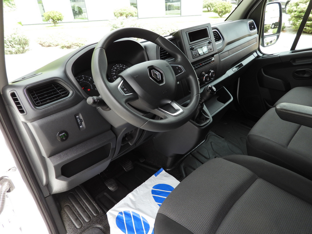 RENAULT MASTER TARPAULIN 10 PALLETS WEBASTO CRUISE CONTROL LED LIGHTS PNEUMATICS AIR CONDITIONING 165HP - Varebil med kapell: bilde 2 RENAULT MASTER TARPAULIN 10 PALLETS WEBASTO CRUISE CONTROL LED LIGHTS PNEUMATICS AIR CONDITIONING 165HP - Varebil med kapell: bilde 2