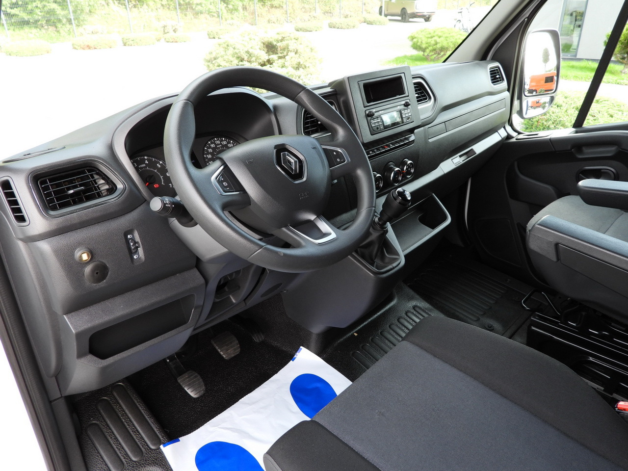 RENAULT MASTER TARPAULIN LIFT 9 PALLETS WEBASTO CRUISE CONTROL LED LIGHTS PNEUMATICS AIR CONDITIONING 165HP - Varebil med kapell: bilde 2 RENAULT MASTER TARPAULIN LIFT 9 PALLETS WEBASTO CRUISE CONTROL LED LIGHTS PNEUMATICS AIR CONDITIONING 165HP - Varebil med kapell: bilde 2