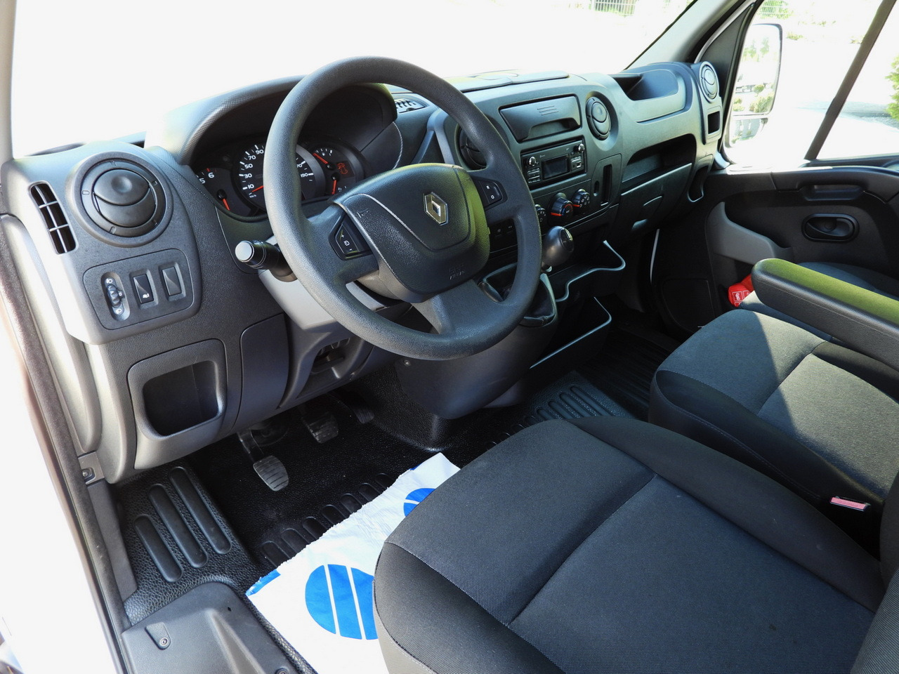 RENAULT MASTER TIPPER CRUISE CONTROL TWIN WHEELS AIR CONDITIONING 145HP - Varebil med tipp: bilde 2 RENAULT MASTER TIPPER CRUISE CONTROL TWIN WHEELS AIR CONDITIONING 145HP - Varebil med tipp: bilde 2