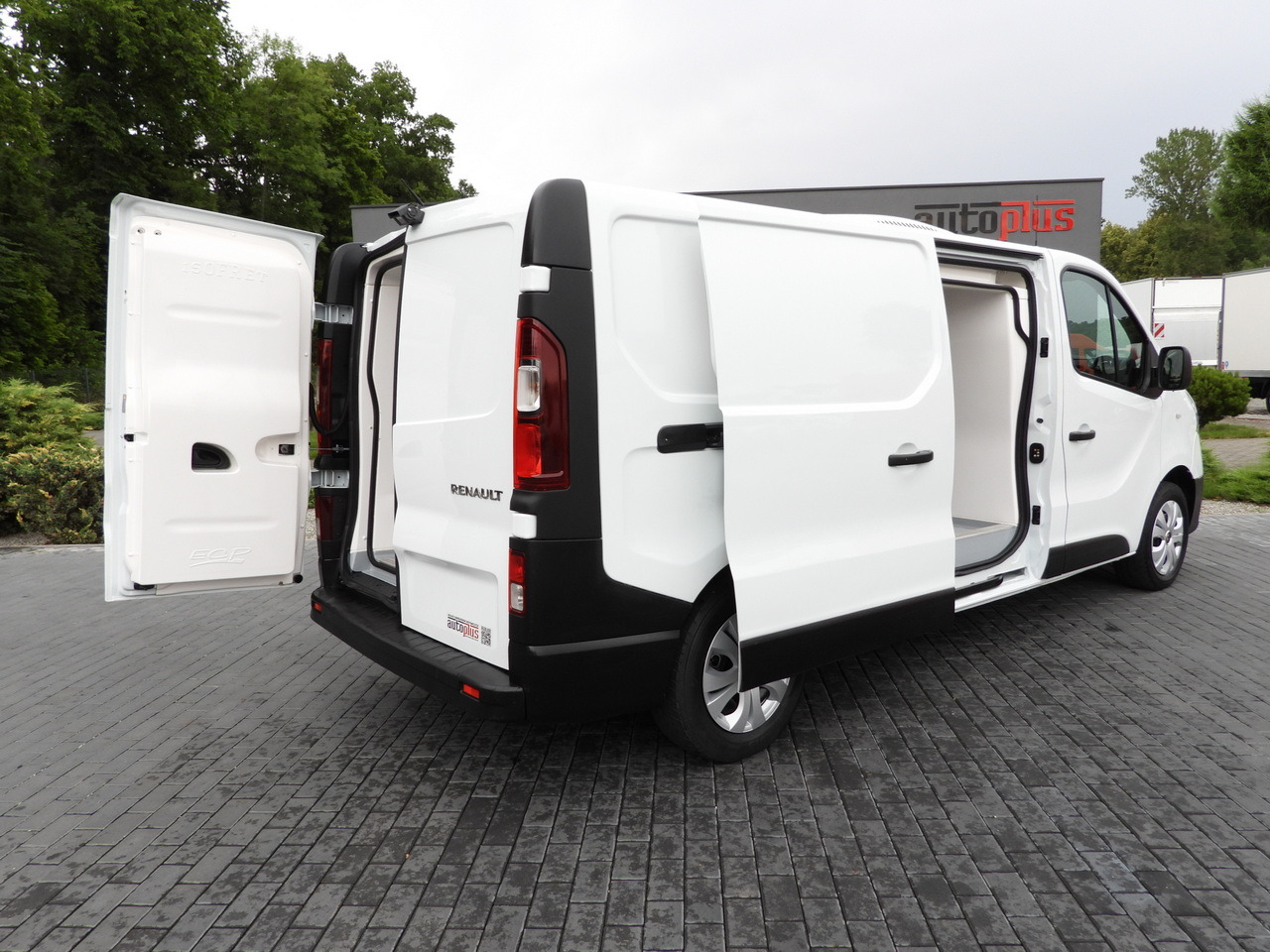 RENAULT TRAFIC REFRIGERATOR VAN -5*C POWER SUPPLY 230V CRUISE CONTROL LED LIGHTS AIR CONDITIONING 120HP - Kjølebil: bilde 3 RENAULT TRAFIC REFRIGERATOR VAN -5*C POWER SUPPLY 230V CRUISE CONTROL LED LIGHTS AIR CONDITIONING 120HP - Kjølebil: bilde 3