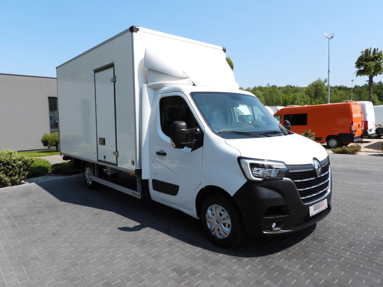 Renault MASTER KOFFER AUFZUG 8 PALETTEN TEMPOMAT LED - Varebil med skap: bilde 4 Renault MASTER KOFFER AUFZUG 8 PALETTEN TEMPOMAT LED - Varebil med skap: bilde 4