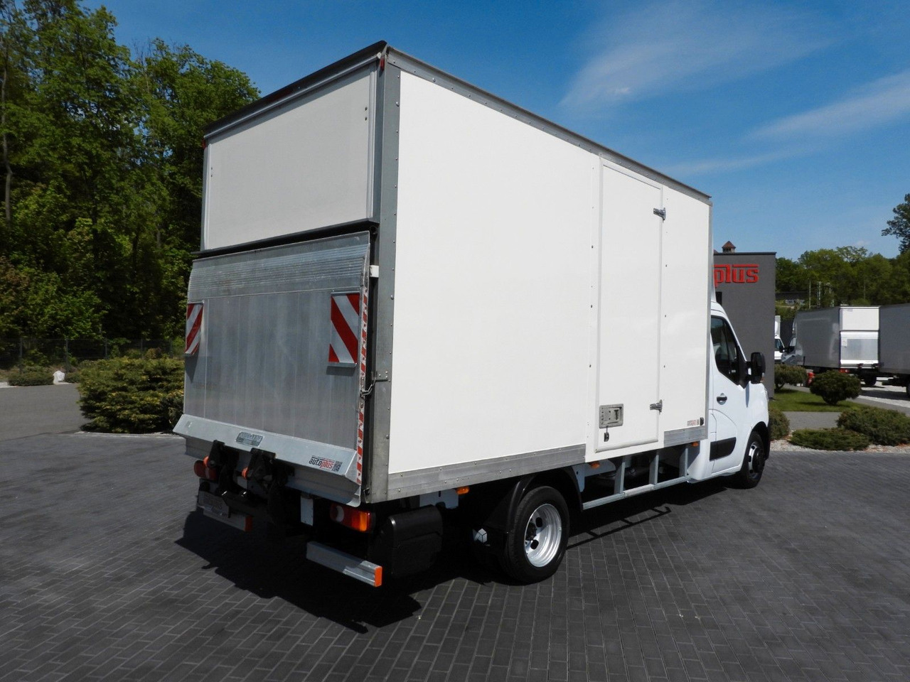 Renault MASTER KOFFER AUFZUG 8 PALETTEN TEMPOMAT NAVI - Varebil med skap: bilde 3 Renault MASTER KOFFER AUFZUG 8 PALETTEN TEMPOMAT NAVI - Varebil med skap: bilde 3