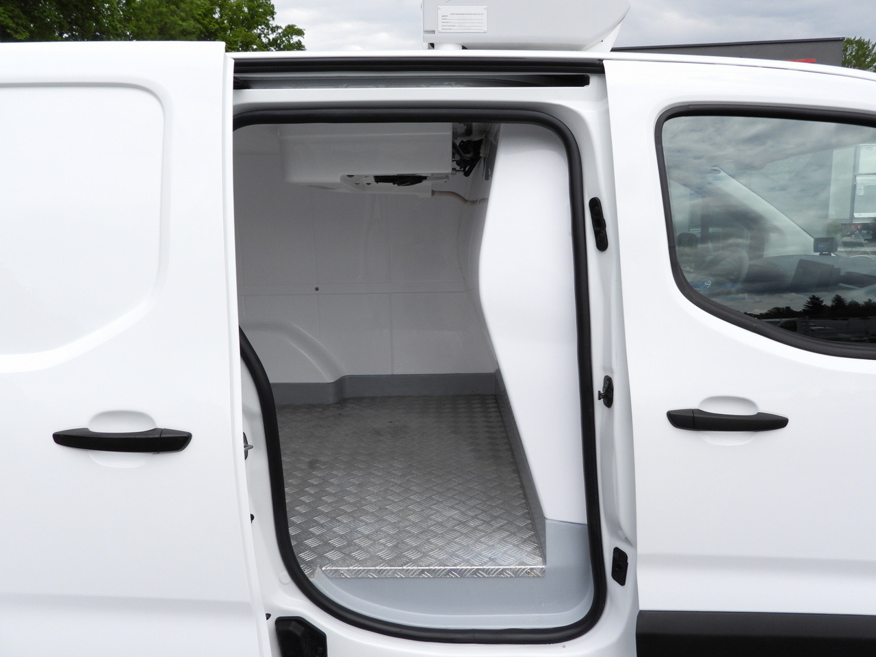 Kjølebil TOYOTA PROACE CITY  REFRIGERATOR VAN -15*C POWER SUPPLY 230V CRUISE CONTROL AIR CONDITIONING  100HP: bilde 20