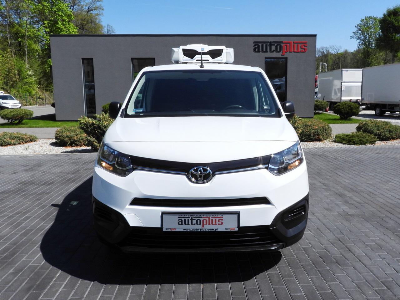 TOYOTA PROACE CITY REFRIGERATOR VAN -15*C POWER SUPPLY 230V CRUISE CONTROL AIR CONDITIONING 100HP - Kjølebil: bilde 5 TOYOTA PROACE CITY REFRIGERATOR VAN -15*C POWER SUPPLY 230V CRUISE CONTROL AIR CONDITIONING 100HP - Kjølebil: bilde 5