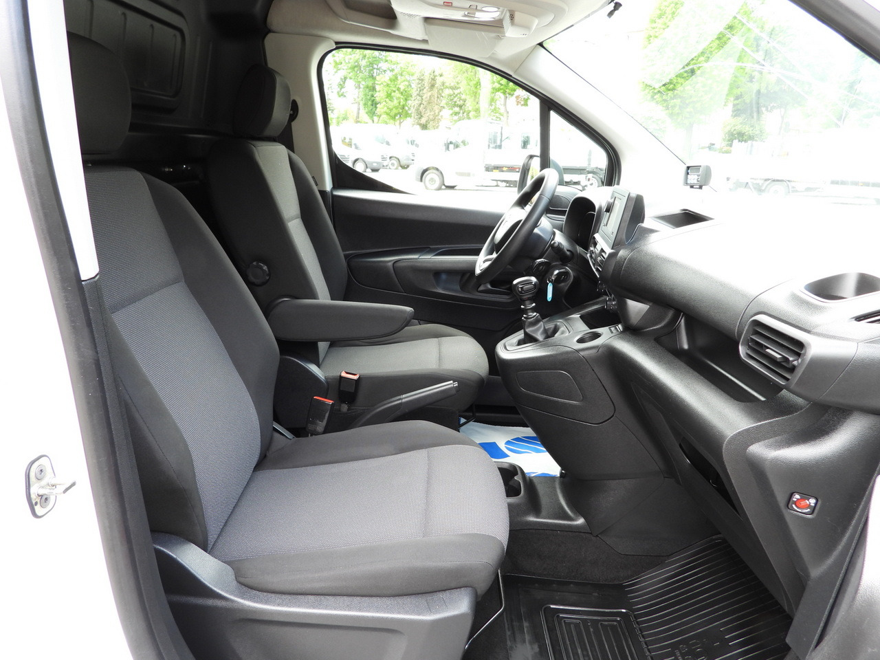 Kjølebil TOYOTA PROACE CITY  REFRIGERATOR VAN -15*C POWER SUPPLY 230V CRUISE CONTROL AIR CONDITIONING  100HP: bilde 38