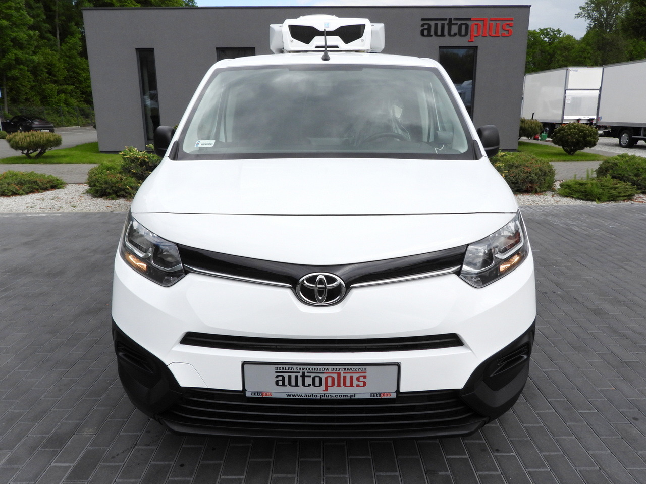 TOYOTA PROACE CITY REFRIGERATOR VAN -15*C POWER SUPPLY 230V CRUISE CONTROL AIR CONDITIONING 100HP - Kjølebil: bilde 5 TOYOTA PROACE CITY REFRIGERATOR VAN -15*C POWER SUPPLY 230V CRUISE CONTROL AIR CONDITIONING 100HP - Kjølebil: bilde 5