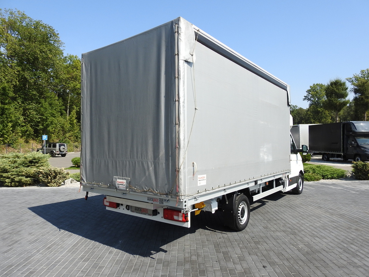 VOLKSWAGEN CRAFTER TARPAULIN 10 PALLETS WEBASTO CRUISE CONTROL AIR CONDITIONING LED LIGHTS 180HP - Varebil med kapell: bilde 3 VOLKSWAGEN CRAFTER TARPAULIN 10 PALLETS WEBASTO CRUISE CONTROL AIR CONDITIONING LED LIGHTS 180HP - Varebil med kapell: bilde 3