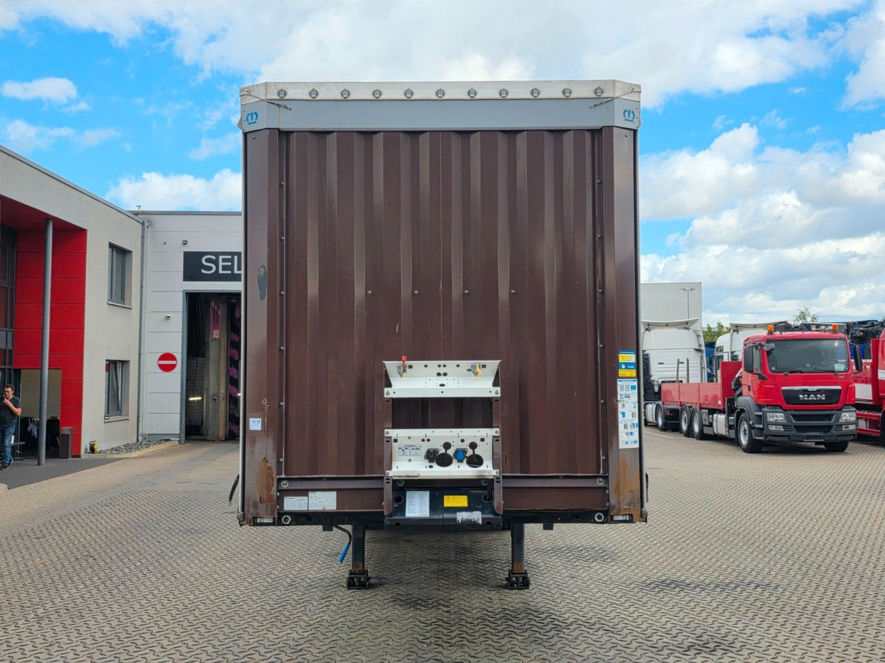 Krone SD / 2 Liftachsen - Gardintrailer: bilde 4 Krone SD / 2 Liftachsen - Gardintrailer: bilde 4