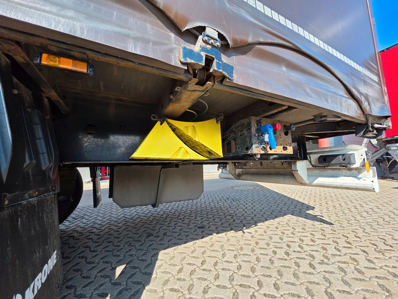 Gardintrailer Krone SD / Liftachse / EDSCHA: bilde 18