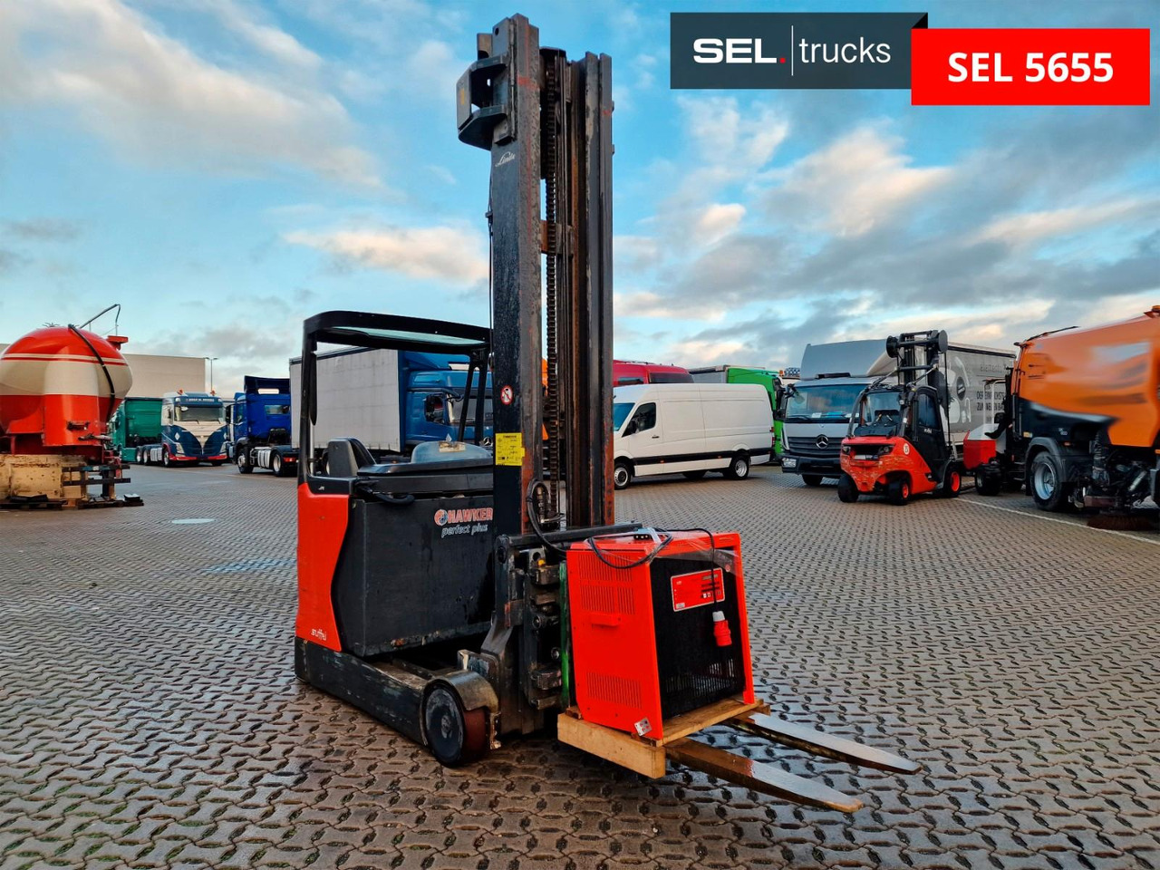 Linde R 20 / 8.325 h / 2014 (Batterie aus 2021) Linde R 20 / 8.325 h / 2014 (Batterie aus 2021) - Reachtruck: bilde 3 Linde R 20 / 8.325 h / 2014 (Batterie aus 2021) Linde R 20 / 8.325 h / 2014 (Batterie aus 2021) - Reachtruck: bilde 3