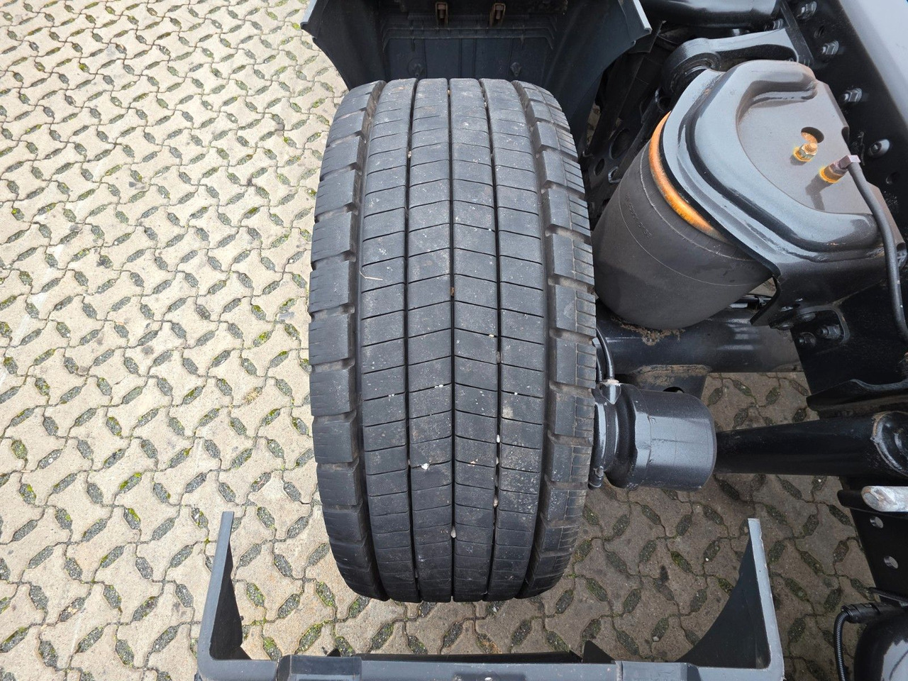 Container-transport/ Vekselflak lastebil MAN TGX 24.460 6x2-2 LL-U / Ldbw / Standklima: bilde 41 Container-transport/ Vekselflak lastebil MAN TGX 24.460 6x2-2 LL-U / Ldbw / Standklima: bilde 41