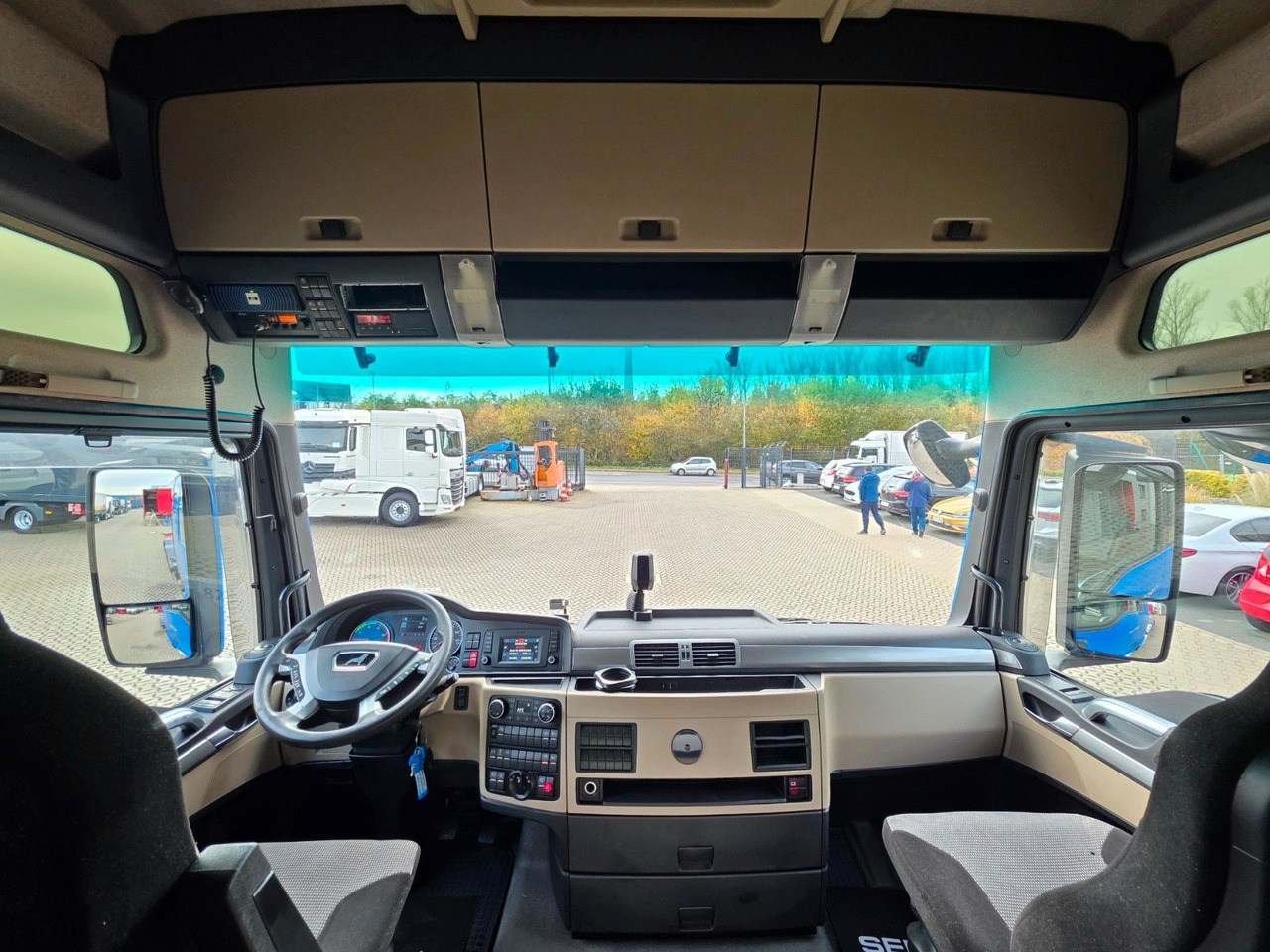 Container-transport/ Vekselflak lastebil MAN TGX 24.460 6x2-2 LL-U / Ldbw / Standklima: bilde 25 Container-transport/ Vekselflak lastebil MAN TGX 24.460 6x2-2 LL-U / Ldbw / Standklima: bilde 25