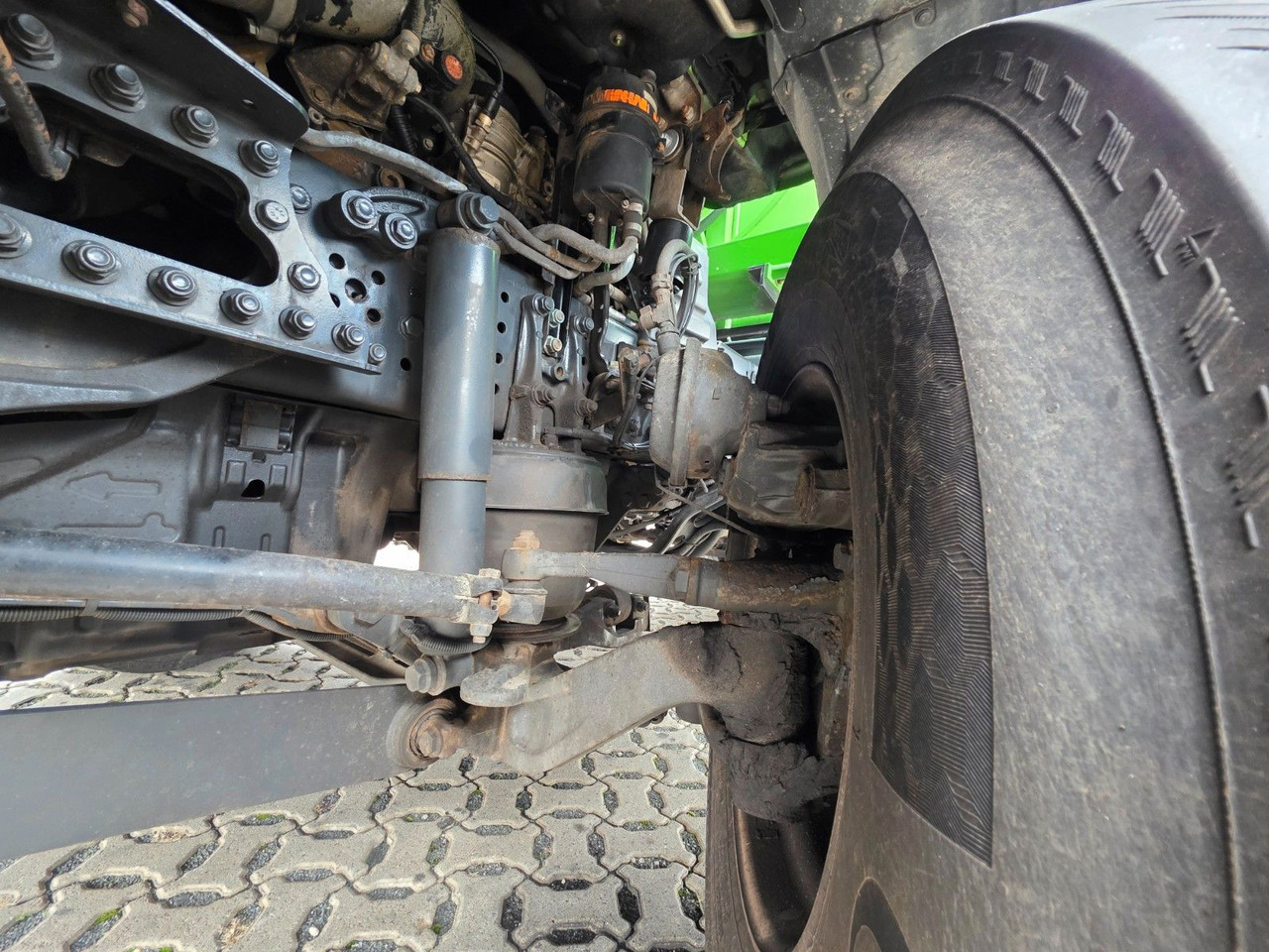 Tankbil Mercedes-Benz Antos 2643 / Ret. / ADR AT / Lenkachse /KOMPLETT: bilde 32