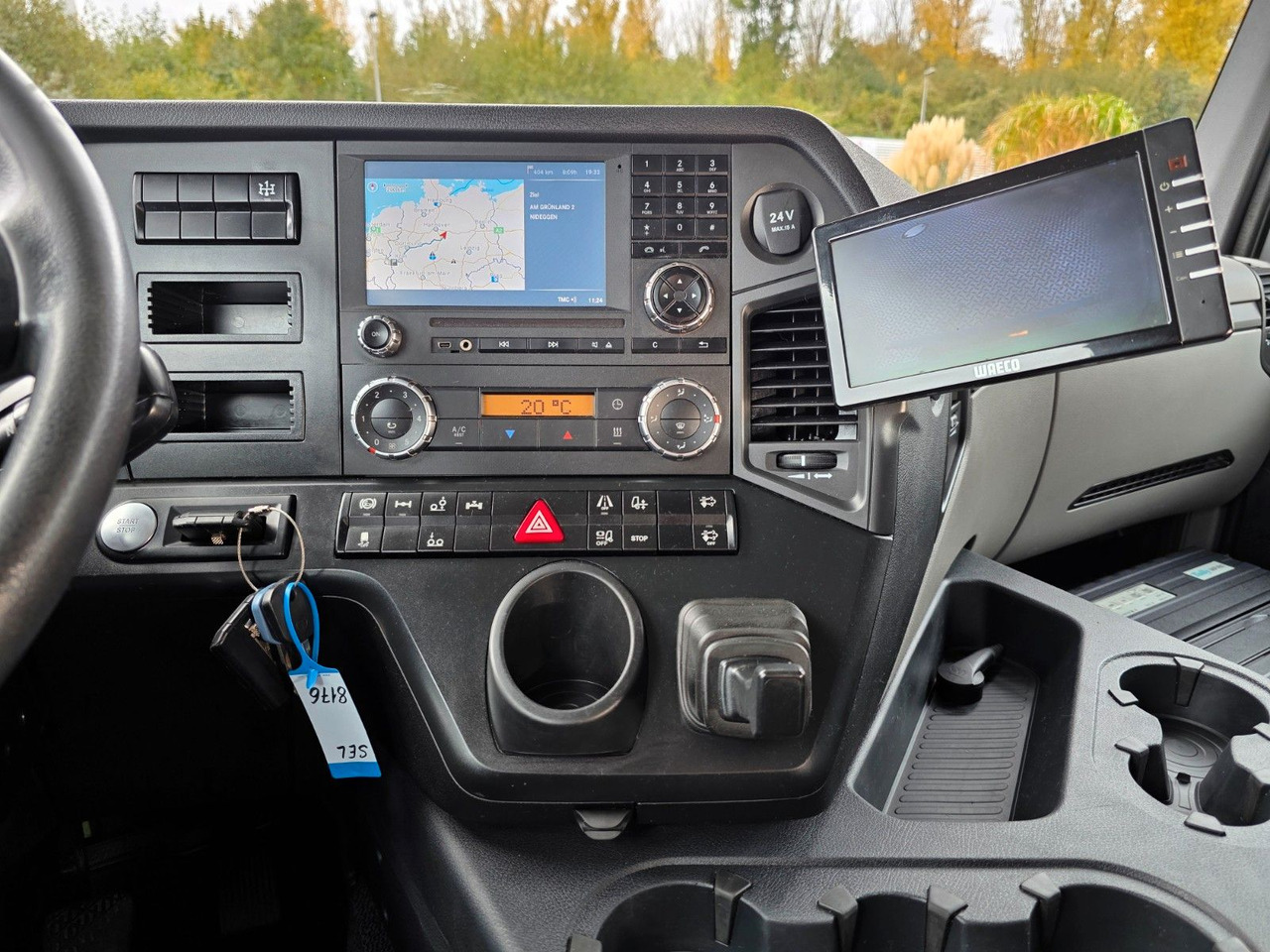 Tankbil Mercedes-Benz Antos 2643 / Ret. / ADR AT / Lenkachse /KOMPLETT: bilde 28