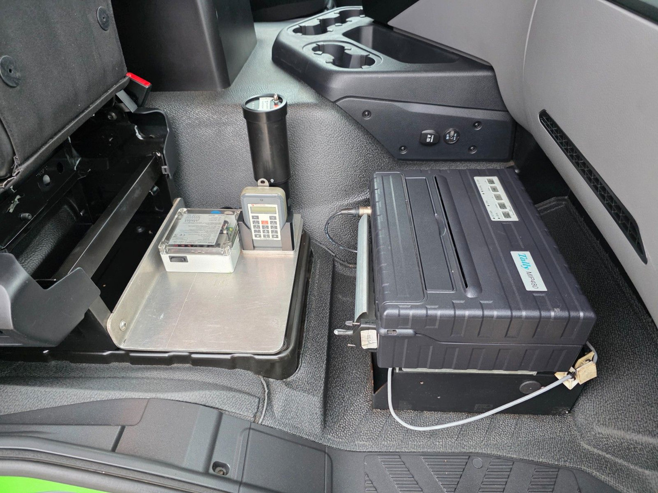 Tankbil Mercedes-Benz Antos 2643 / Ret. / ADR AT / Lenkachse /KOMPLETT: bilde 24