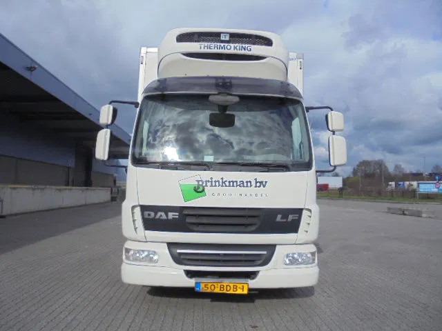 DAF LF 45 210 NL TRUCK - Lastebil med kjøl: bilde 2 DAF LF 45 210 NL TRUCK - Lastebil med kjøl: bilde 2