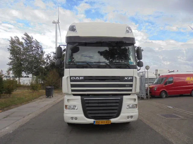 DAF XF 105 410 NL truck - Container-transport/ Vekselflak lastebil: bilde 2 DAF XF 105 410 NL truck - Container-transport/ Vekselflak lastebil: bilde 2