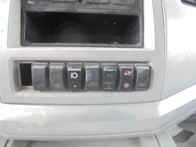 Leie Diversen FOTON DAIMLER TX 3234 6X4 10 IN STOCK FOTON DAIMLER TX 3234 6X4 TAX FREE Diversen FOTON DAIMLER TX 3234 6X4 10 IN STOCK FOTON DAIMLER TX 3234 6X4 TAX FREE: bilde 17