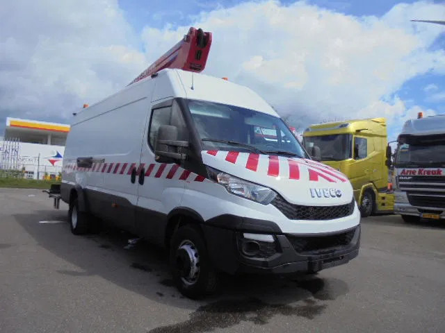 Iveco Daily 70 70C17 - Lastebil, Kranbil: bilde 2 Iveco Daily 70 70C17 - Lastebil, Kranbil: bilde 2