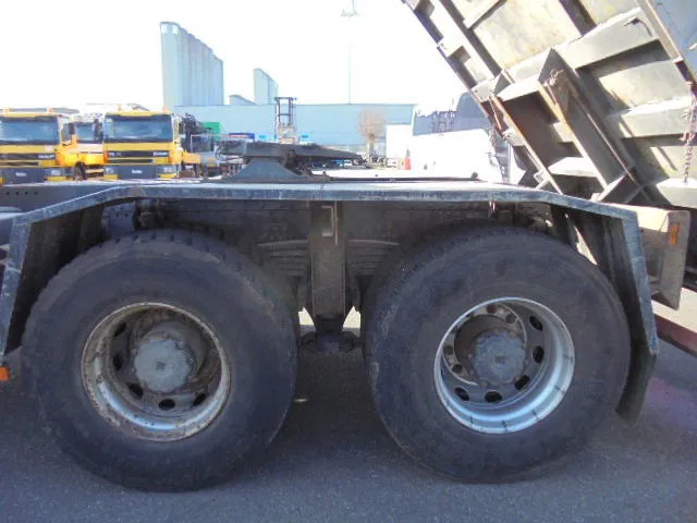 MAN TGA 26.430 BBS 6X6 KIEPER /TRACTOR - Tippbil: bilde 2 MAN TGA 26.430 BBS 6X6 KIEPER /TRACTOR - Tippbil: bilde 2