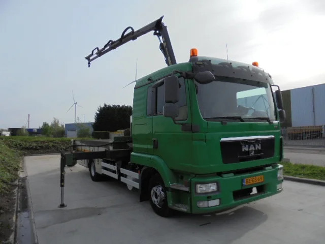 MAN TGL 12.220 - Planbil, Kranbil: bilde 4 MAN TGL 12.220 - Planbil, Kranbil: bilde 4