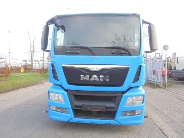 MAN TGS 23.440 6X2 RETARDER - Transporter lastebil: bilde 2 MAN TGS 23.440 6X2 RETARDER - Transporter lastebil: bilde 2