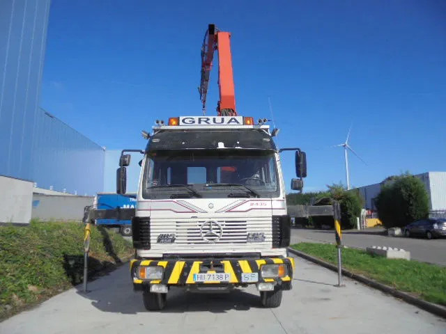 Mercedes-Benz 2435 S/6X2/4 + ROBSON DRIVE - Bergingsbil: bilde 3 Mercedes-Benz 2435 S/6X2/4 + ROBSON DRIVE - Bergingsbil: bilde 3
