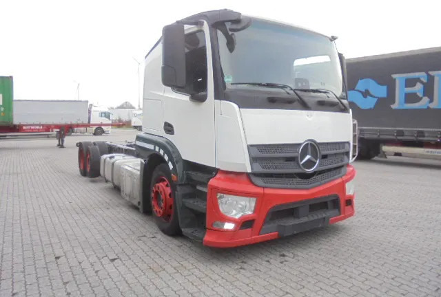 Mercedes-Benz Actros 2340 LL 6X2 - Transporter lastebil: bilde 3 Mercedes-Benz Actros 2340 LL 6X2 - Transporter lastebil: bilde 3
