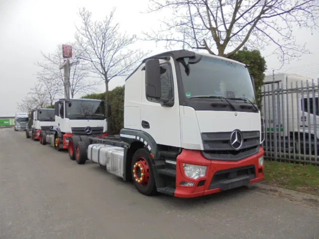 Mercedes-Benz Actros 2340 LL - Transporter lastebil: bilde 1 Mercedes-Benz Actros 2340 LL - Transporter lastebil: bilde 1