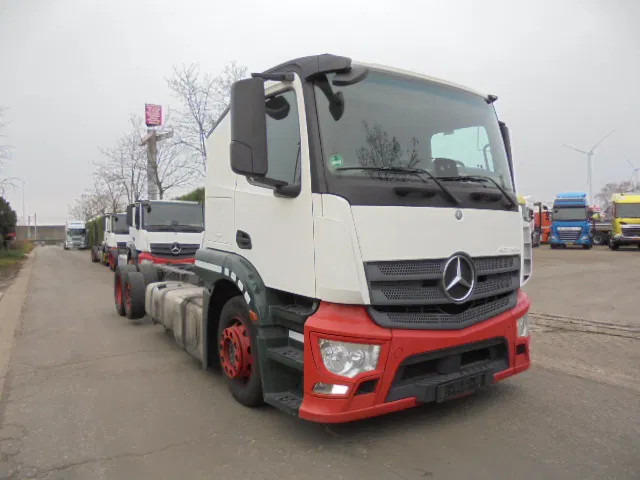 Mercedes-Benz Actros 2340 LL - Transporter lastebil: bilde 4 Mercedes-Benz Actros 2340 LL - Transporter lastebil: bilde 4