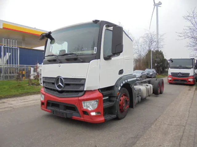 Mercedes-Benz Actros 2340 LL - Transporter lastebil: bilde 2 Mercedes-Benz Actros 2340 LL - Transporter lastebil: bilde 2