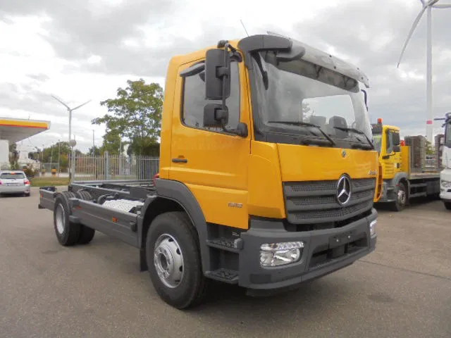 Mercedes-Benz Atego 1518 NEW DEMO MET FABRIEKS GARANTIE - Chassis lastebil: bilde 3 Mercedes-Benz Atego 1518 NEW DEMO MET FABRIEKS GARANTIE - Chassis lastebil: bilde 3