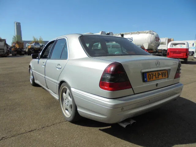 Mercedes-Benz C-Klasse 43 AMG - Sedan: bilde 4 Mercedes-Benz C-Klasse 43 AMG - Sedan: bilde 4