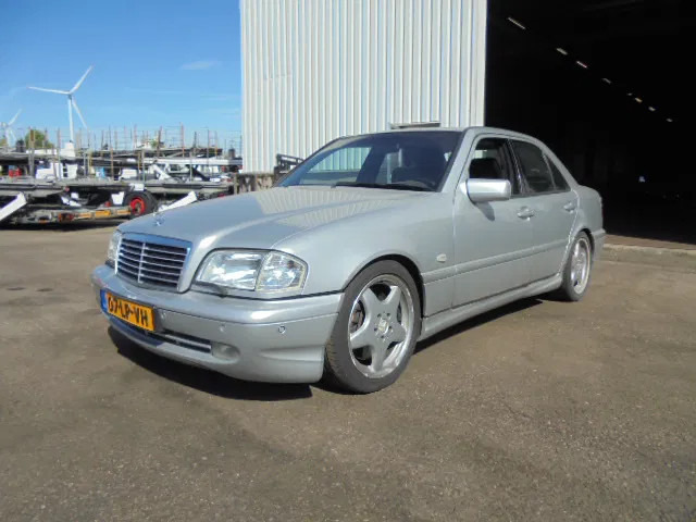 Mercedes-Benz C-Klasse 43 AMG - Sedan: bilde 1 Mercedes-Benz C-Klasse 43 AMG - Sedan: bilde 1