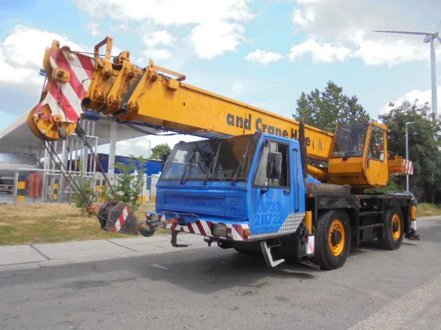 PPM ATT 350 4X4X4 - Allterrengkran: bilde 1 PPM ATT 350 4X4X4 - Allterrengkran: bilde 1