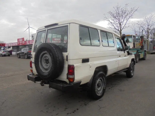Toyota Land Cruiser HZJ76 + HZJ78L + PICKUP 4WD EXPORT OUT EU ONLY - Personenbil: bilde 5 Toyota Land Cruiser HZJ76 + HZJ78L + PICKUP 4WD EXPORT OUT EU ONLY - Personenbil: bilde 5