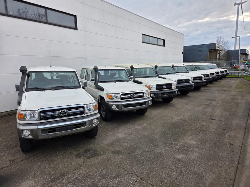 Toyota Land Cruiser HZJ76 + HZJ78L + PICKUP 4WD EXPORT OUT EU ONLY - Personenbil: bilde 2 Toyota Land Cruiser HZJ76 + HZJ78L + PICKUP 4WD EXPORT OUT EU ONLY - Personenbil: bilde 2