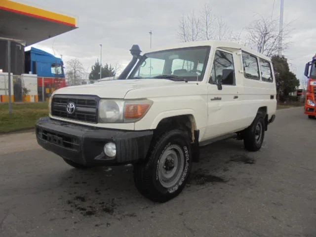 Toyota Land Cruiser HZJ78L 4WD EXPORT OUT EU ONLY - Personenbil: bilde 1 Toyota Land Cruiser HZJ78L 4WD EXPORT OUT EU ONLY - Personenbil: bilde 1
