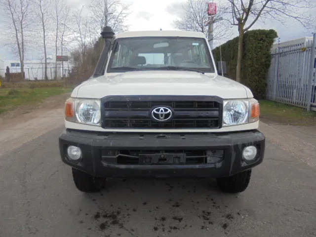 Toyota Land Cruiser HZJ78L 4WD EXPORT OUT EU ONLY - Personenbil: bilde 2 Toyota Land Cruiser HZJ78L 4WD EXPORT OUT EU ONLY - Personenbil: bilde 2