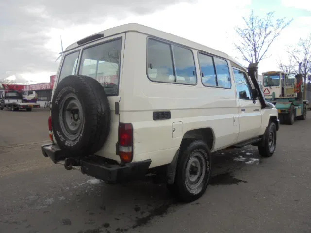 Toyota Land Cruiser HZJ78L 4WD EXPORT OUT EU ONLY - Personenbil: bilde 5 Toyota Land Cruiser HZJ78L 4WD EXPORT OUT EU ONLY - Personenbil: bilde 5
