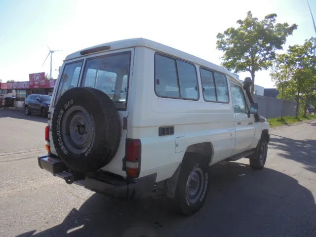 Toyota Land Cruiser HZJ78L 4X4 EXPORT OUTSIDE EU ONLY - Personenbil: bilde 5 Toyota Land Cruiser HZJ78L 4X4 EXPORT OUTSIDE EU ONLY - Personenbil: bilde 5