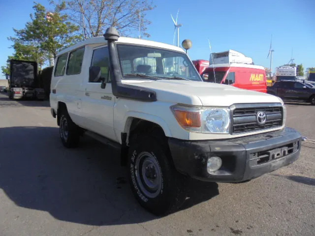 Toyota Land Cruiser HZJ78L 4X4 EXPORT OUTSIDE EU ONLY - Personenbil: bilde 3 Toyota Land Cruiser HZJ78L 4X4 EXPORT OUTSIDE EU ONLY - Personenbil: bilde 3