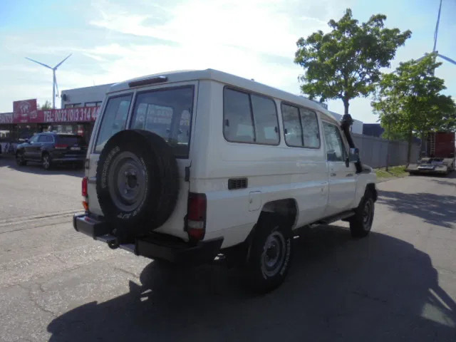 Toyota Land Cruiser HZJ78L 4X4 EXPORT OUTSIDE EU ONLY - Personenbil: bilde 5 Toyota Land Cruiser HZJ78L 4X4 EXPORT OUTSIDE EU ONLY - Personenbil: bilde 5